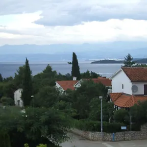 https://apartman-helen.primorje-gorskikotar.com
