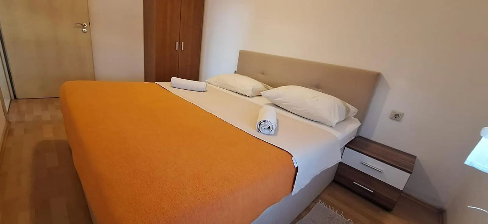 Apartments Duje Bibinje 0*,
